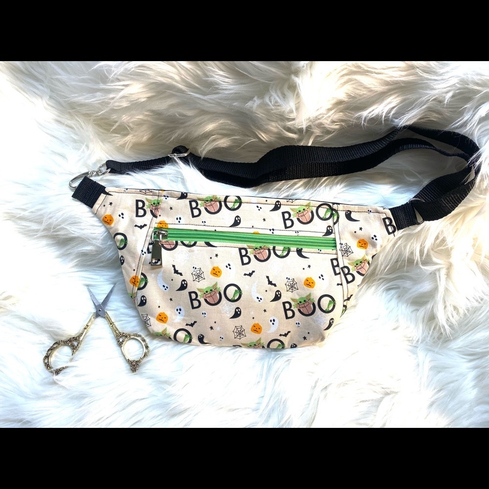 Halloween baby Yoda Fanny/Crossbody bag/Bum bag